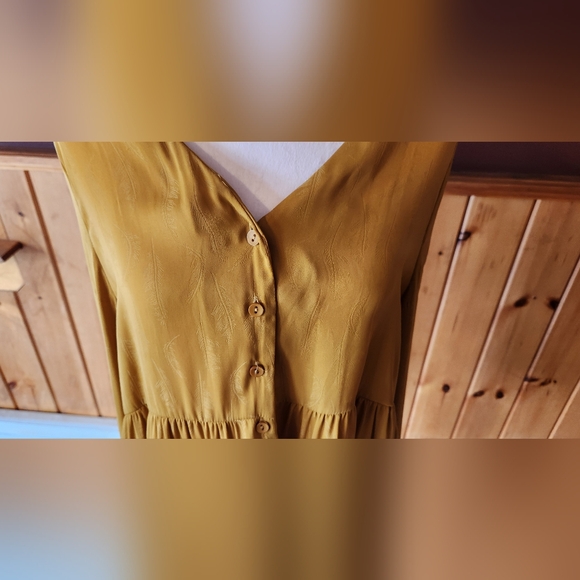 MUSTARD SEED blouse Size Medium Yellow Flowy Button Blouse - Picture 7 of 11